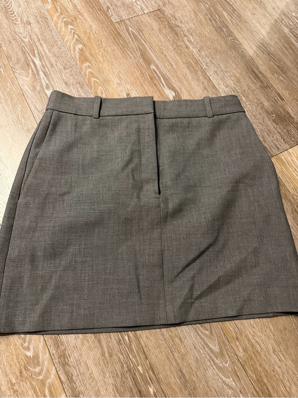 Aritzia chisel skirt - gray, size 8